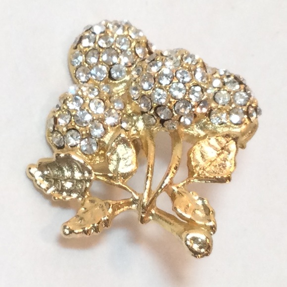 3 Rhinestone Buttons - Exquisite - Picture 3 of 7